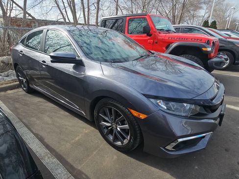Used 2020 Honda Civic EX image 2