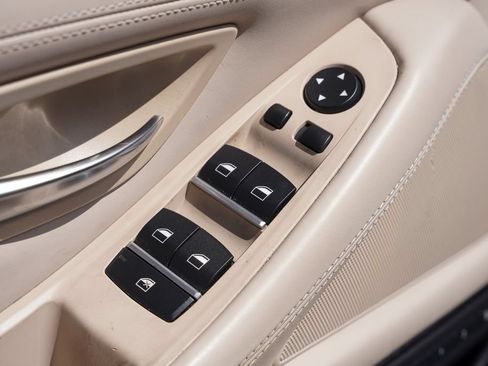 Used 2014 BMW 528i Sedan RWD image 28