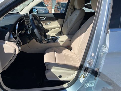 Used 2017 Mercedes-Benz GLC 300 4MATIC image 11