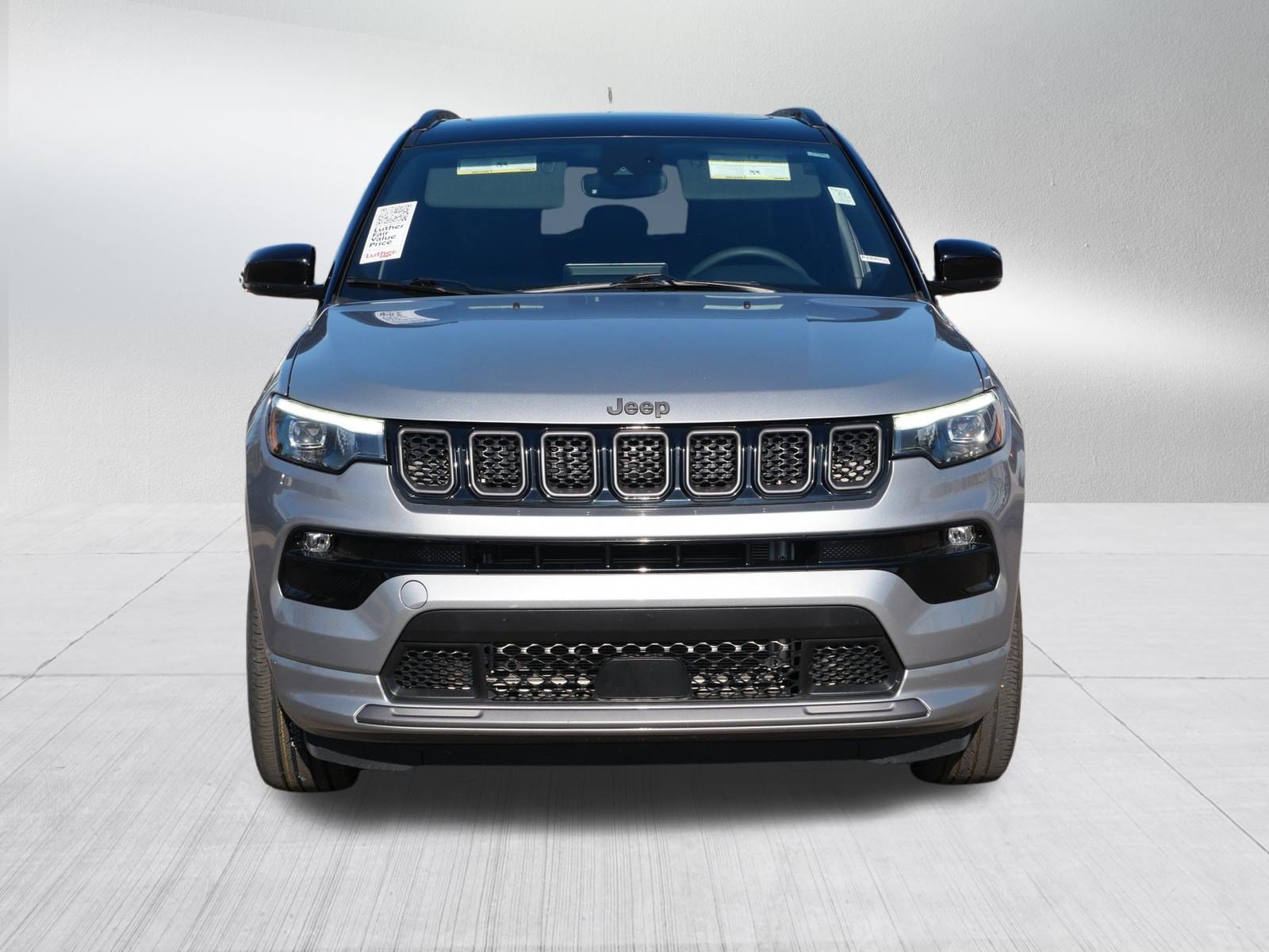 Used 2023 Jeep Compass High Altitude AWD/4WD image 2