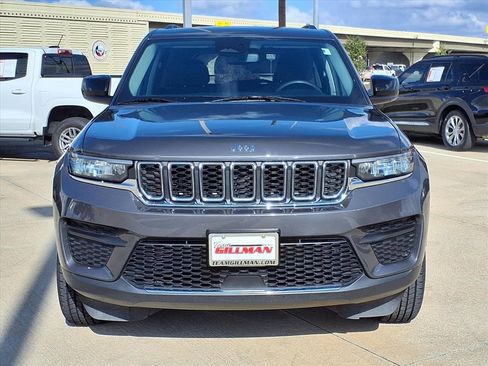Used 2023 Jeep Grand Cherokee Laredo image 5