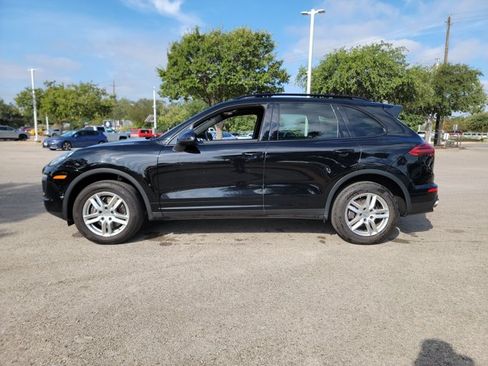 Used 2016 Porsche Cayenne AWD/4WD image 8