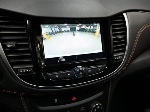 Used 2022 Chevrolet Trax LT w/ Driver Confidence Package image 16