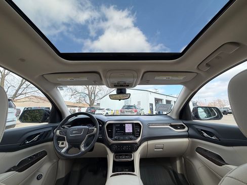 Used 2021 GMC Acadia Denali w/ Denali Ultimate Package image 27