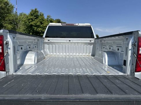 Used 2019 Chevrolet Silverado 1500 LT image 19