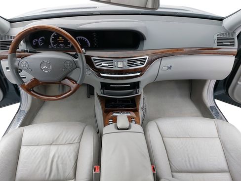 Used 2010 Mercedes-Benz S 550 image 11
