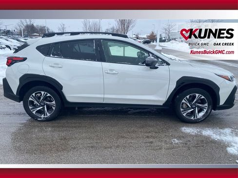 Used 2024 Subaru Crosstrek 2.0i Premium image 4