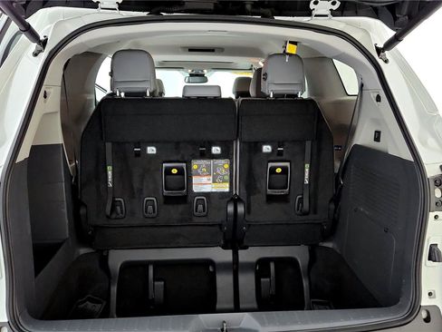 Certified 2024 Toyota Sienna XLE w/ XLE Plus Package image 32