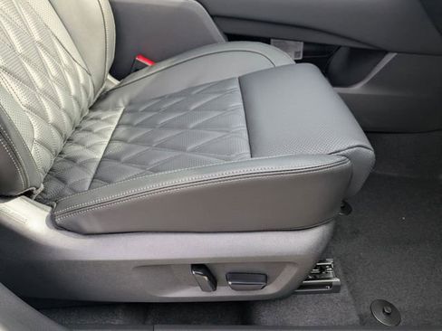New 2026 Nissan Rogue Platinum w/ Platinum Premium Package AWD/4WD image 36