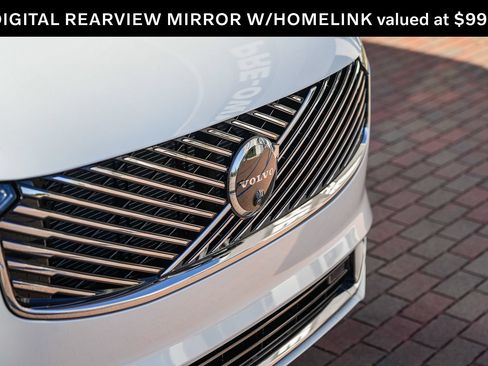 Used 2026 Volvo XC90 B5 Plus w/ Protection Package AWD/4WD image 3