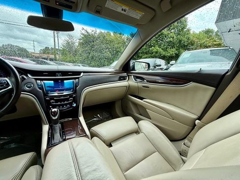 Used 2014 Cadillac XTS Luxury FWD image 16