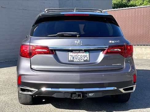 Used 2017 Acura MDX SH-AWD w/ Advance Package image 3