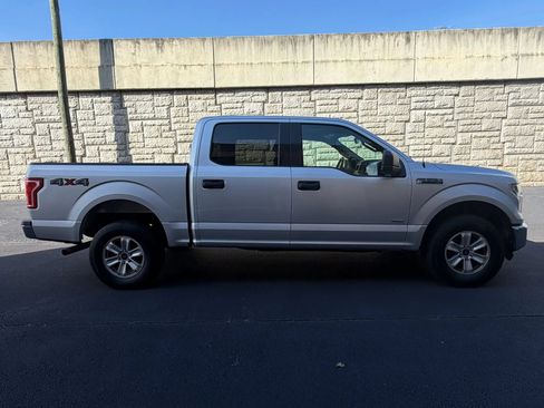 Used 2017 Ford F150 XLT AWD/4WD image 6