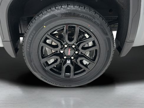 Used 2024 GMC Sierra 1500 Pro w/ Graphite Edition AWD/4WD image 9