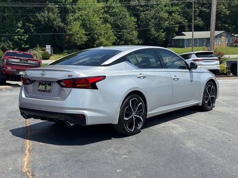 Certified 2024 Nissan Altima 2.5 SR FWD image 3
