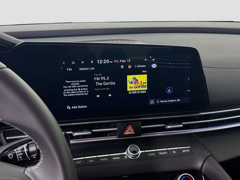 Certified 2025 Hyundai Elantra Limited image 15