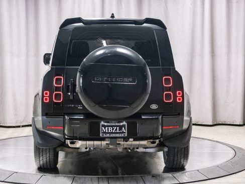 Used 2022 Land Rover Defender 110 SE AWD/4WD image 3