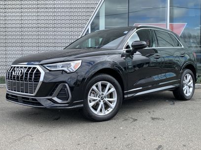 Certified 2025 Audi Q3 2.0T Premium w/ Convenience Package