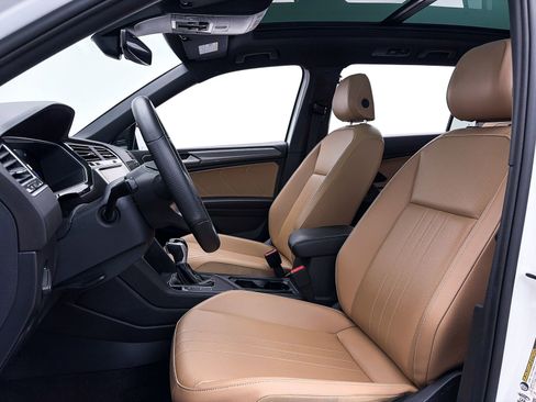 Used 2024 Volkswagen Tiguan SE R-Line image 17