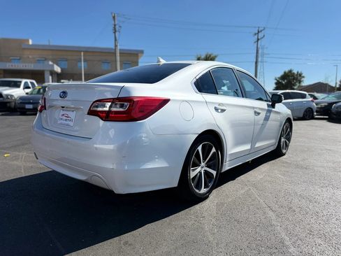 Used 2017 Subaru Legacy 2.5i Limited AWD/4WD image 3