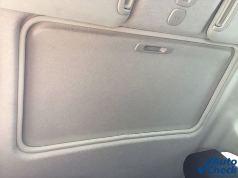 Used 2017 Nissan Juke SV image 36