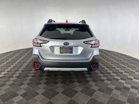 Used 2022 Subaru Outback Limited AWD/4WD image 6