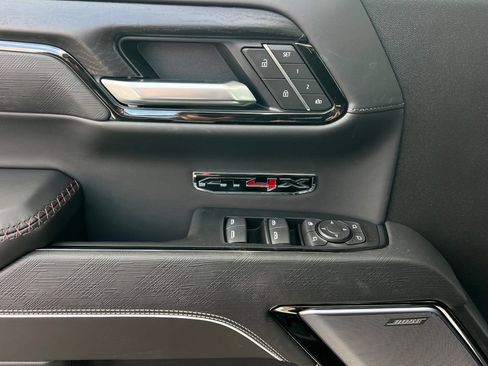 New 2026 GMC Sierra 1500 AT4X AWD/4WD image 8