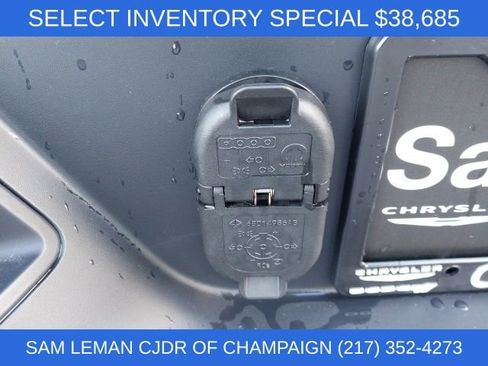 New 2025 Jeep Gladiator Sport image 22