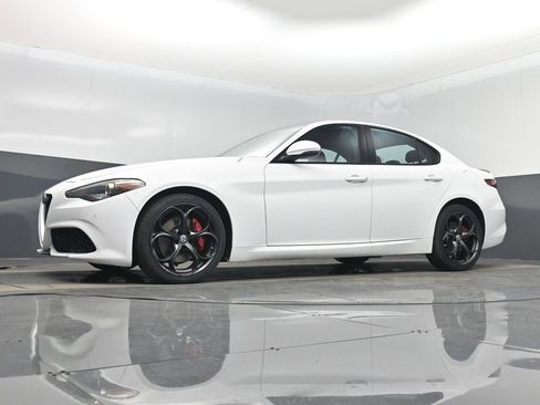 Used 2018 Alfa Romeo Giulia Ti Sport w/ Quick Order Package 22S Sport image 48