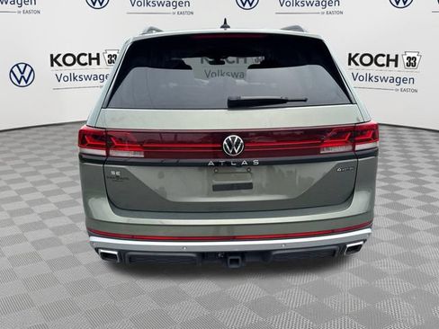 Used 2024 Volkswagen Atlas Peak Edition SE AWD/4WD image 7