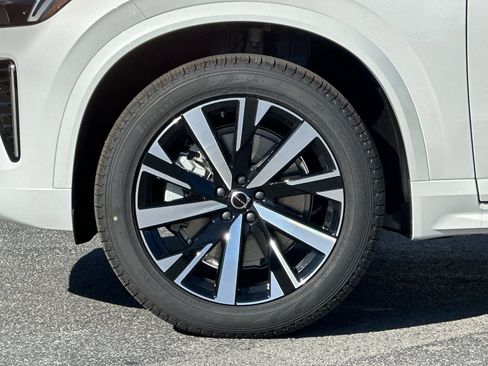 New 2026 Volvo XC90 B6 Core AWD/4WD image 27