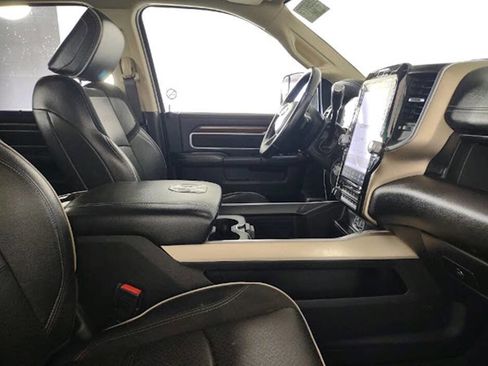 Used 2022 RAM 2500 Laramie AWD/4WD image 16