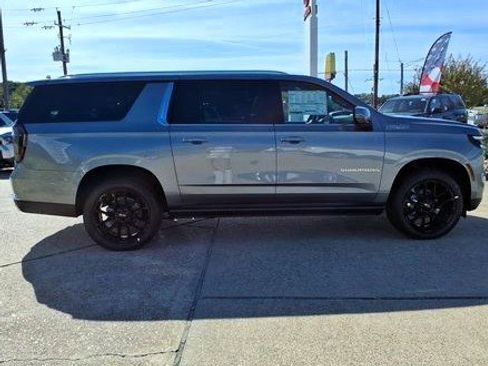 New 2026 Chevrolet Suburban High Country image 1