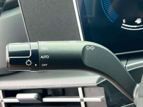 Certified 2025 Hyundai Santa Fe SEL image 22