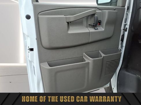 Used 2025 Chevrolet Express 3500 LT w/ LT Preferred Equipment Group RWD image 12