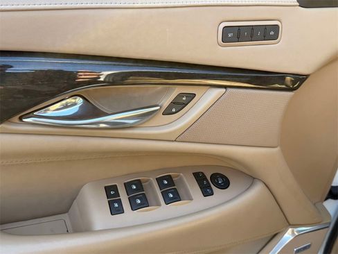 Used 2020 Cadillac Escalade ESV Platinum image 24