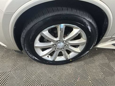 Used 2013 Buick Enclave Premium FWD image 10