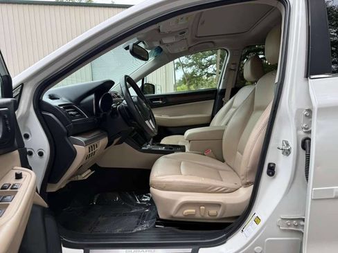Used 2015 Subaru Outback 2.5i Limited AWD/4WD image 9