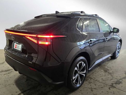 Used 2024 Toyota bZ4X XLE w/ Weather Package image 3