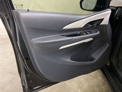 Used 2017 Chevrolet Bolt LT FWD image 29