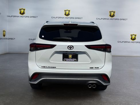Used 2024 Toyota Highlander XSE AWD/4WD image 4