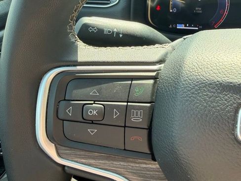 Used 2024 Jeep Wagoneer Series II AWD/4WD image 17