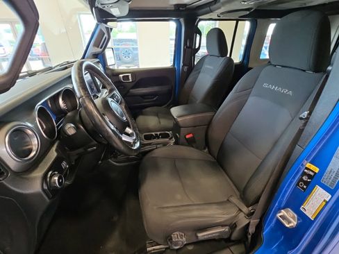 Used 2023 Jeep Wrangler Unlimited Sahara w/ Cold Weather Group AWD/4WD image 14