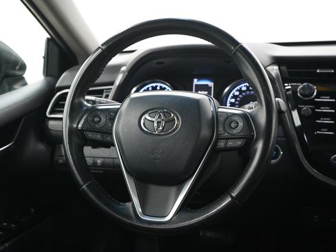 Used 2019 Toyota Camry SE w/ Convenience Package FWD image 15