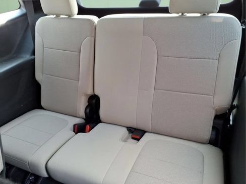Used 2023 Chevrolet Traverse LS w/ Safety Package FWD image 13