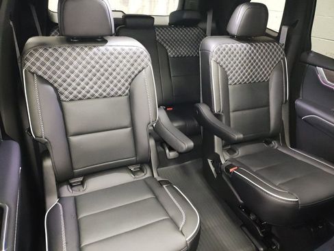 New 2026 GMC Acadia Denali w/ Super Cruise Package AWD/4WD image 11