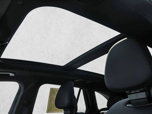 Certified 2026 Mercedes-Benz GLC 300 4MATIC image 13