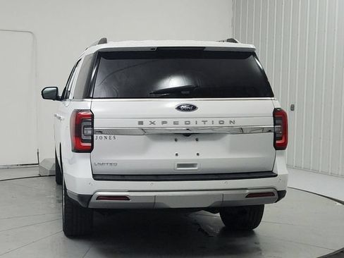Used 2024 Ford Expedition Limited RWD image 6