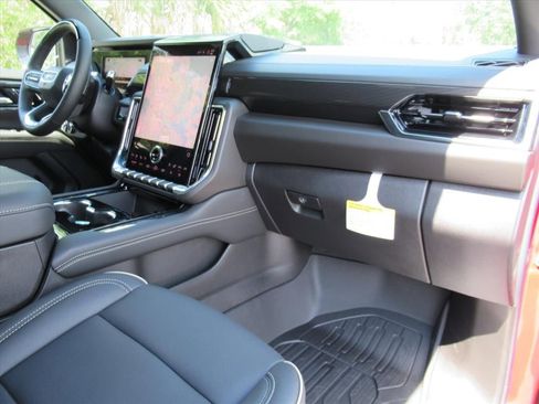New 2026 GMC Yukon XL Elevation w/ Elevation Premium Package AWD/4WD image 11