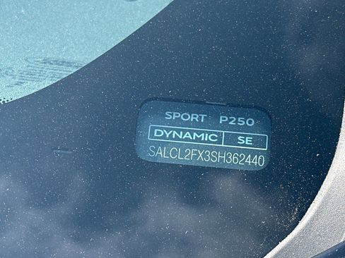 Certified 2025 Land Rover Discovery Sport Dynamic SE AWD/4WD image 20
